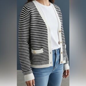 NWOT Luxurious Adrianna Papell Women's Black and White Cardigan Sweater
